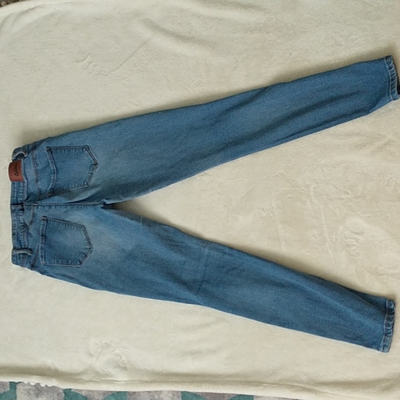 Ripped jeans - Picture 2 of 2